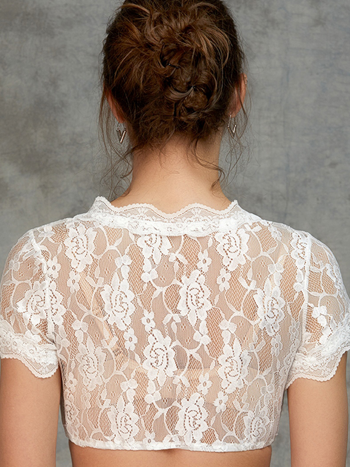 Dirndl mit weißer Bluse