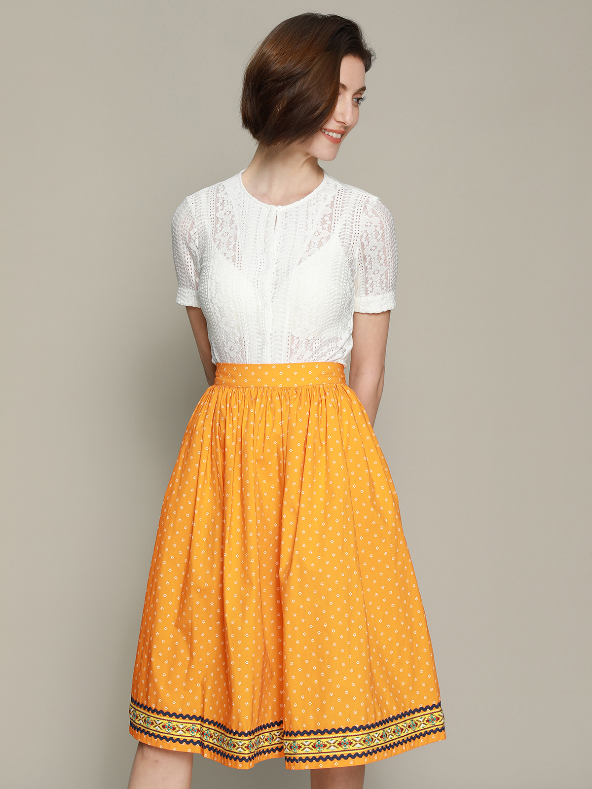 Dirndl Hell in Gelb