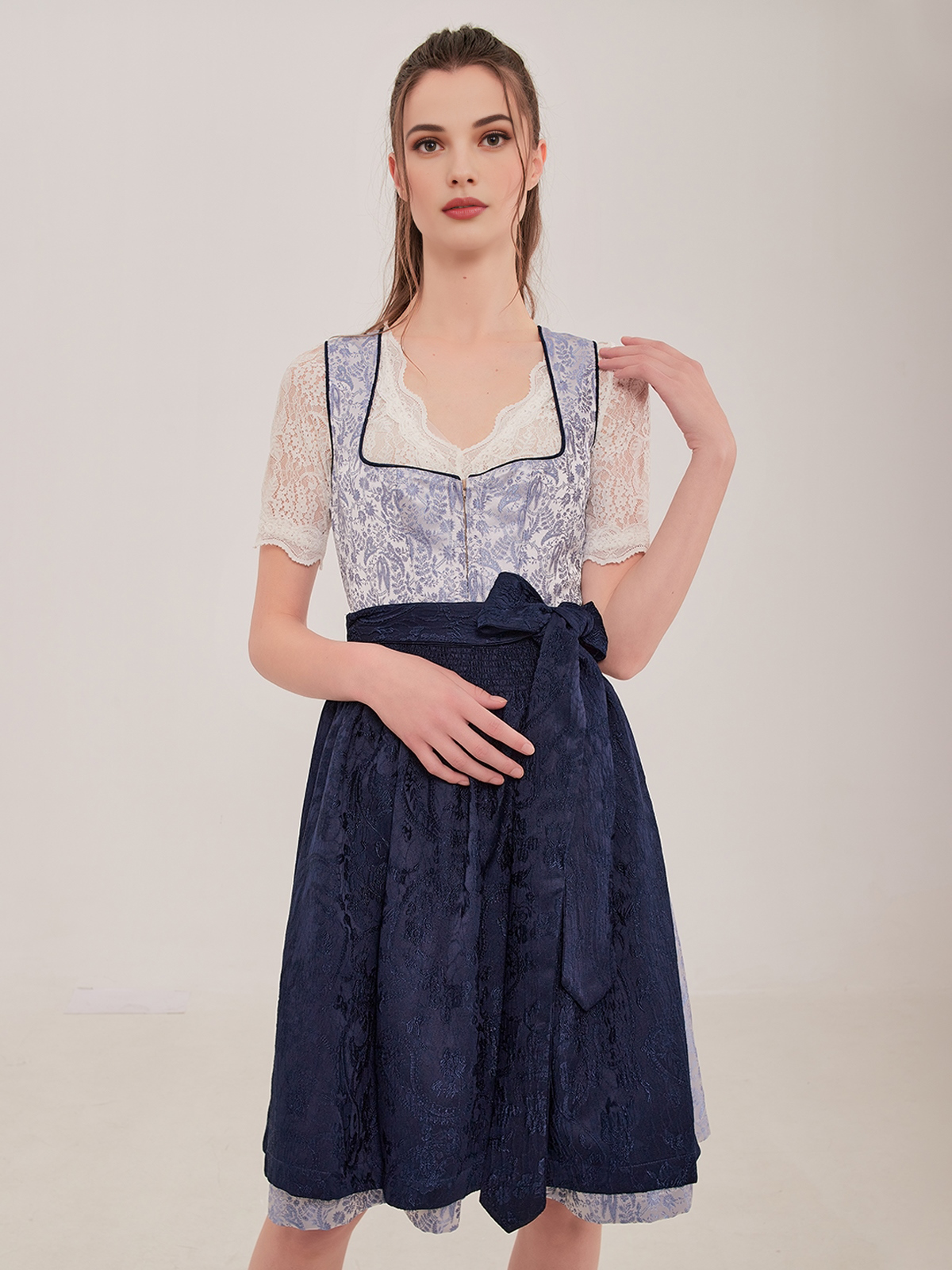 Dirndlbluse in Altrosa