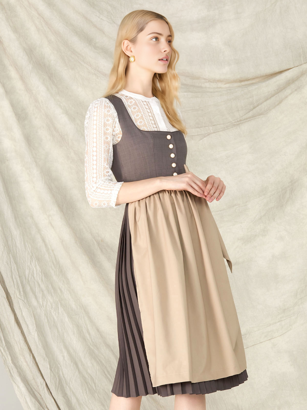 Elegantes graues Dirndl von Jeinn