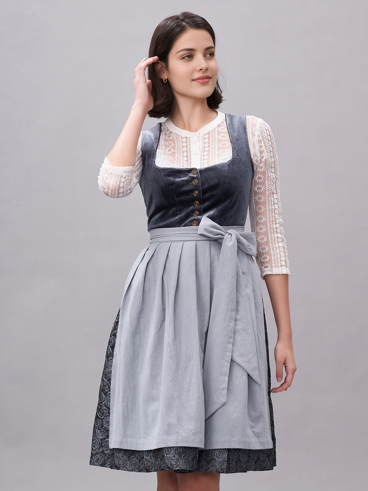Dirndl in Rot – Eleganz und Leidenschaft