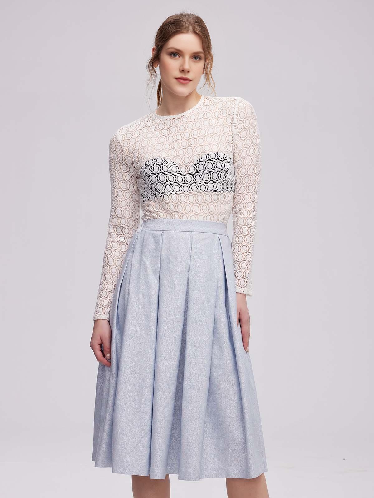 Dirndl 2024 Samt in elegantem Dunkelgrün