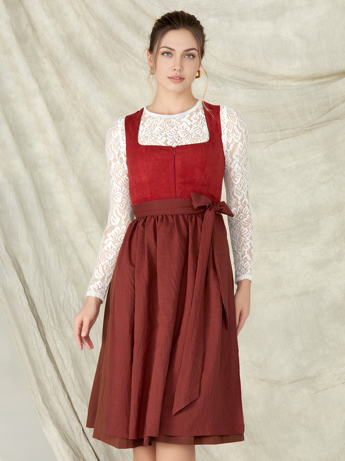 Dirndl Rost – Eleganz in warmen Tönen
