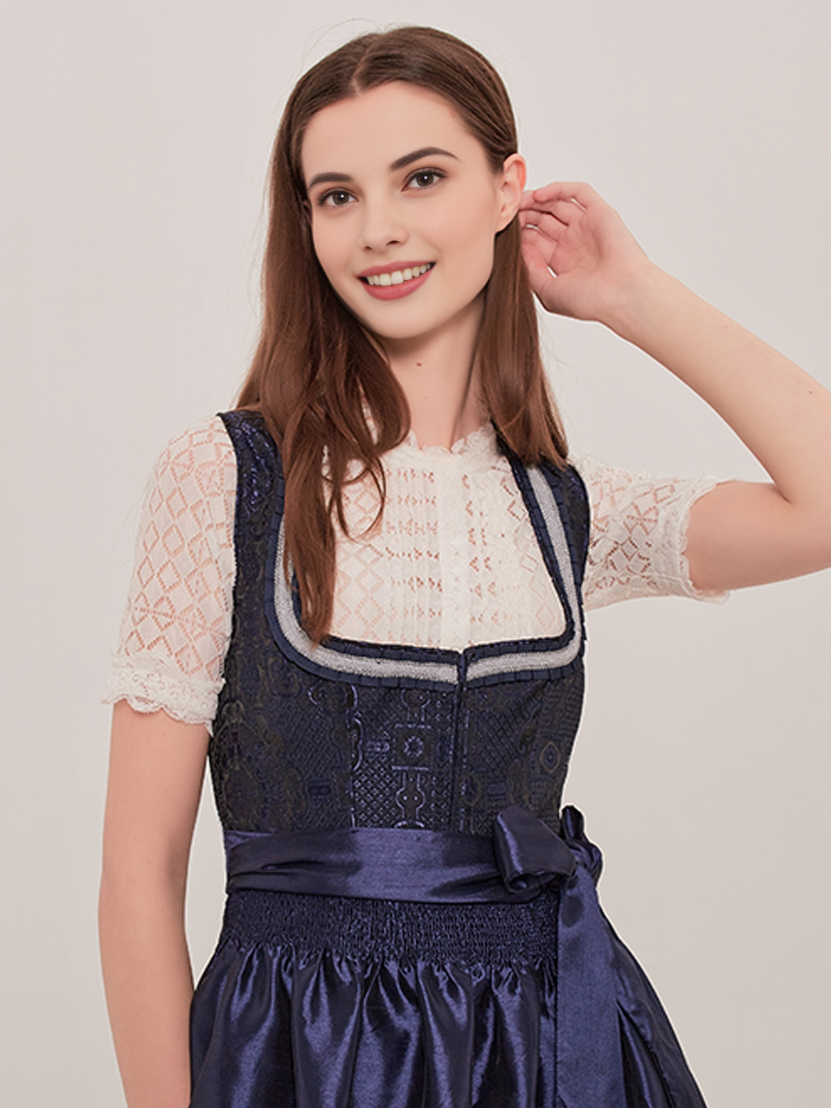 Dirndl in Blau – zeitlose Eleganz