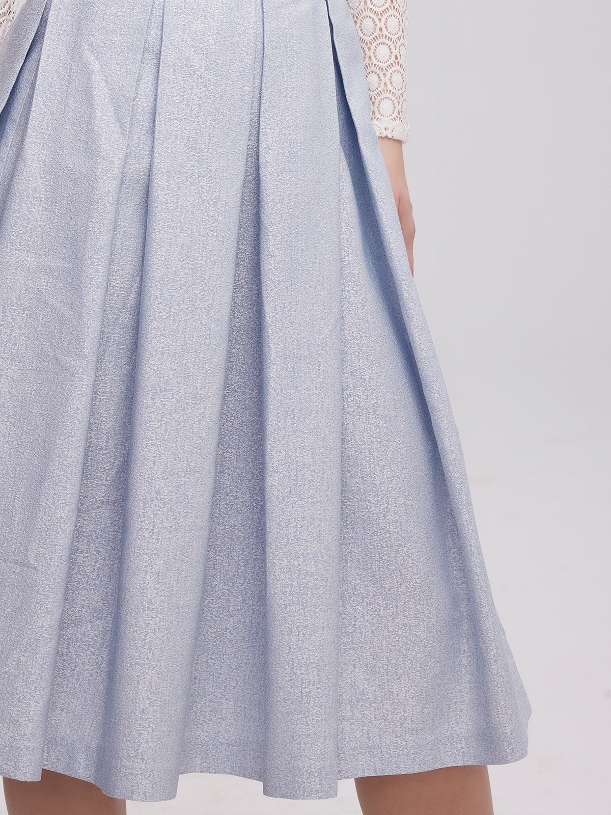 Dirndl mit Herzausschnitt in Blau