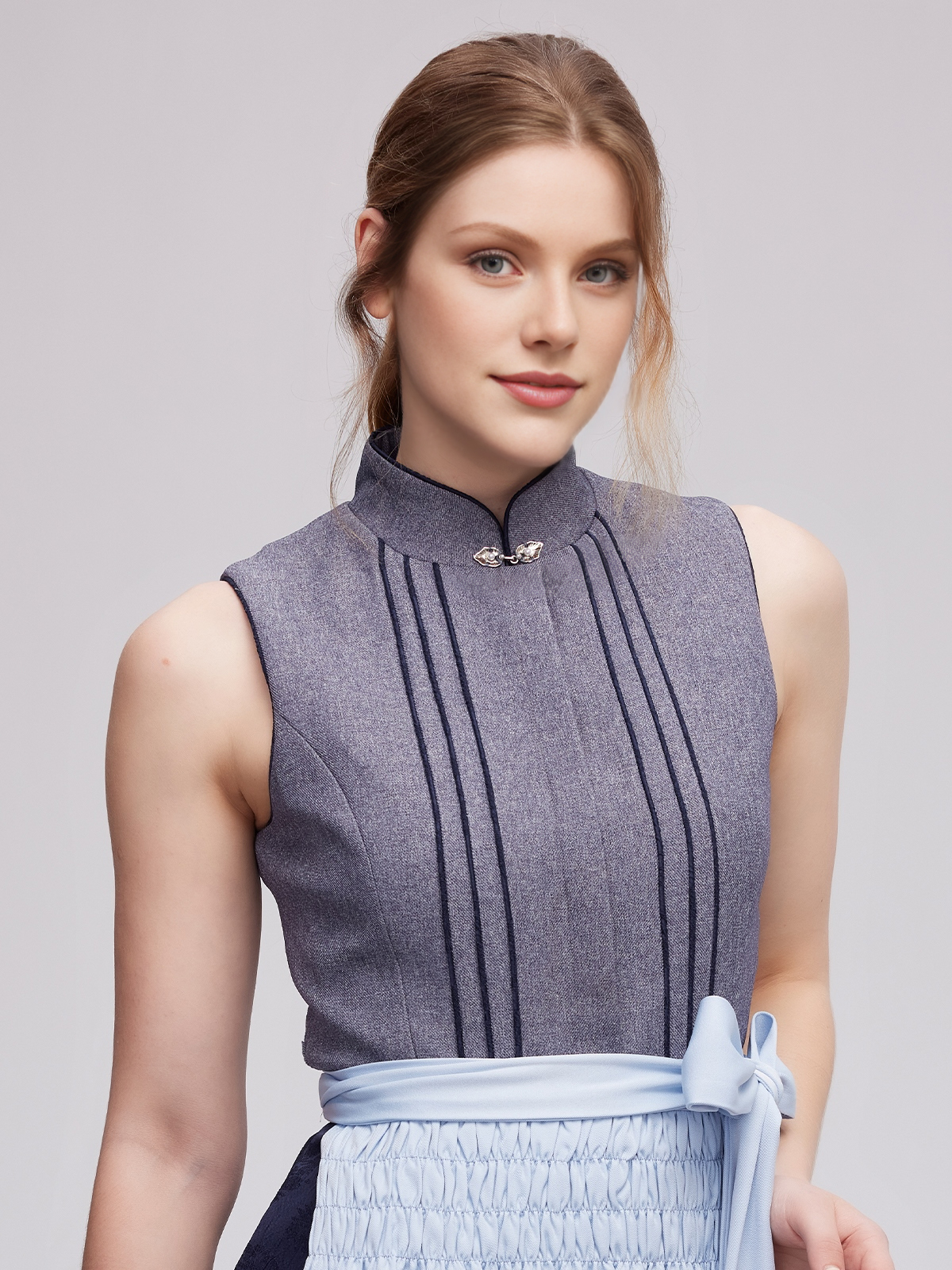 Rotes Dirndl kurz – stilvoll und modern